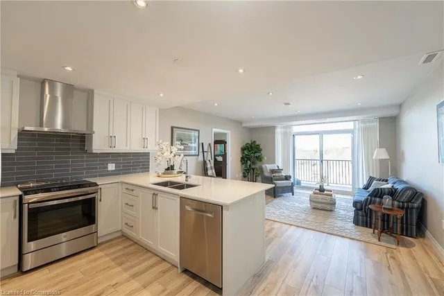 Additional property image - 1 Redfern Ave Unit 331