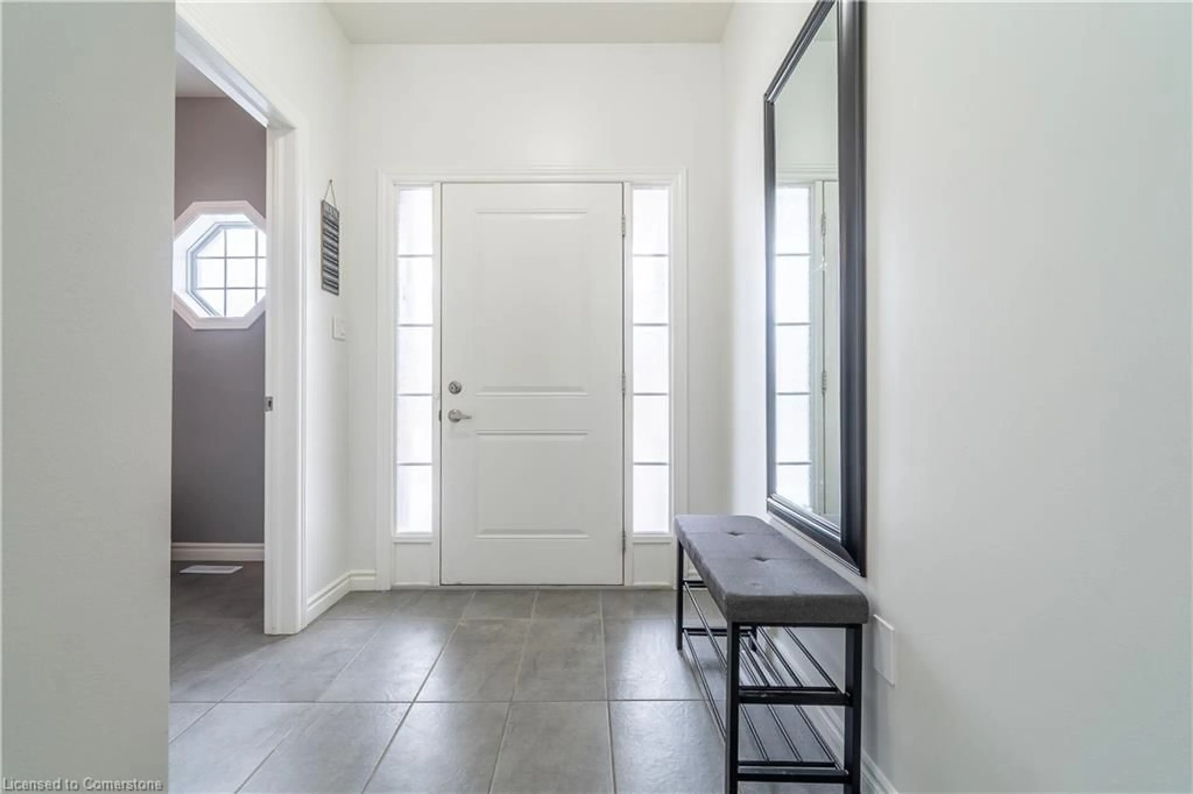Indoor entryway for 2910 Tokala Trail Trail #44, London Ontario N6G 0T9