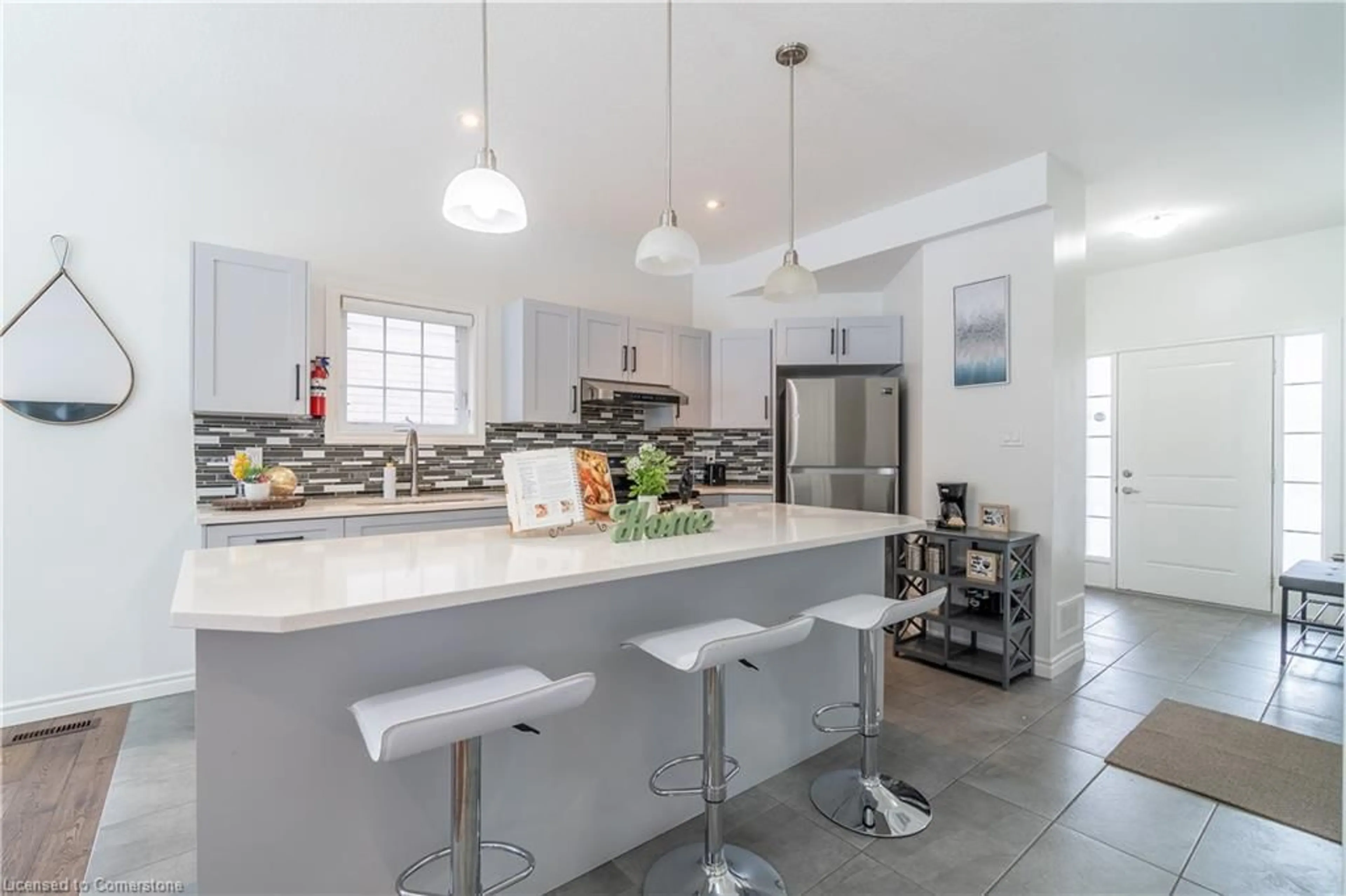 Open concept kitchen, ceramic/tile floor for 2910 Tokala Trail Trail #44, London Ontario N6G 0T9