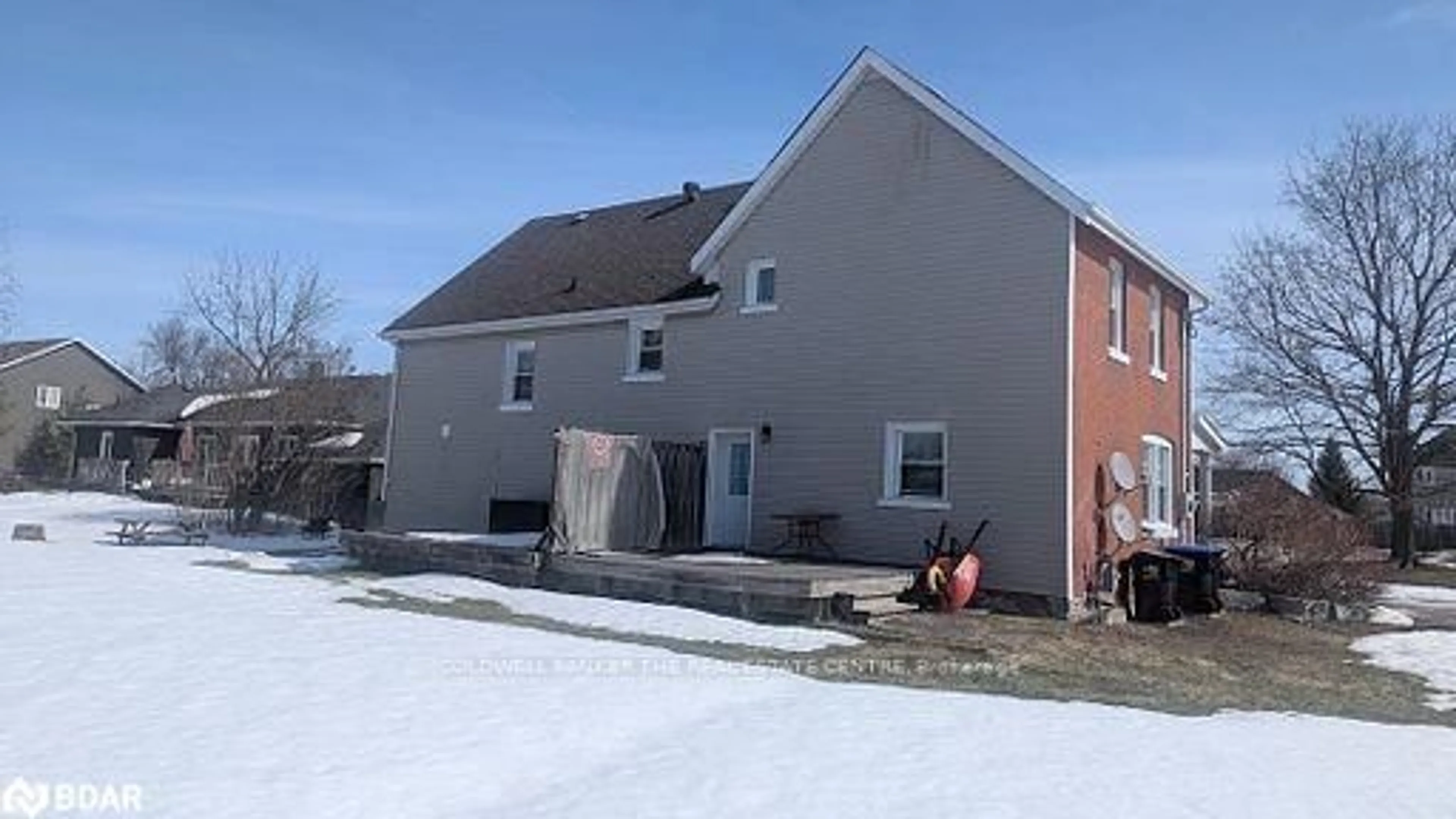 Unknown for 285-287 Barrie St, Essa Ontario L0L 2N0