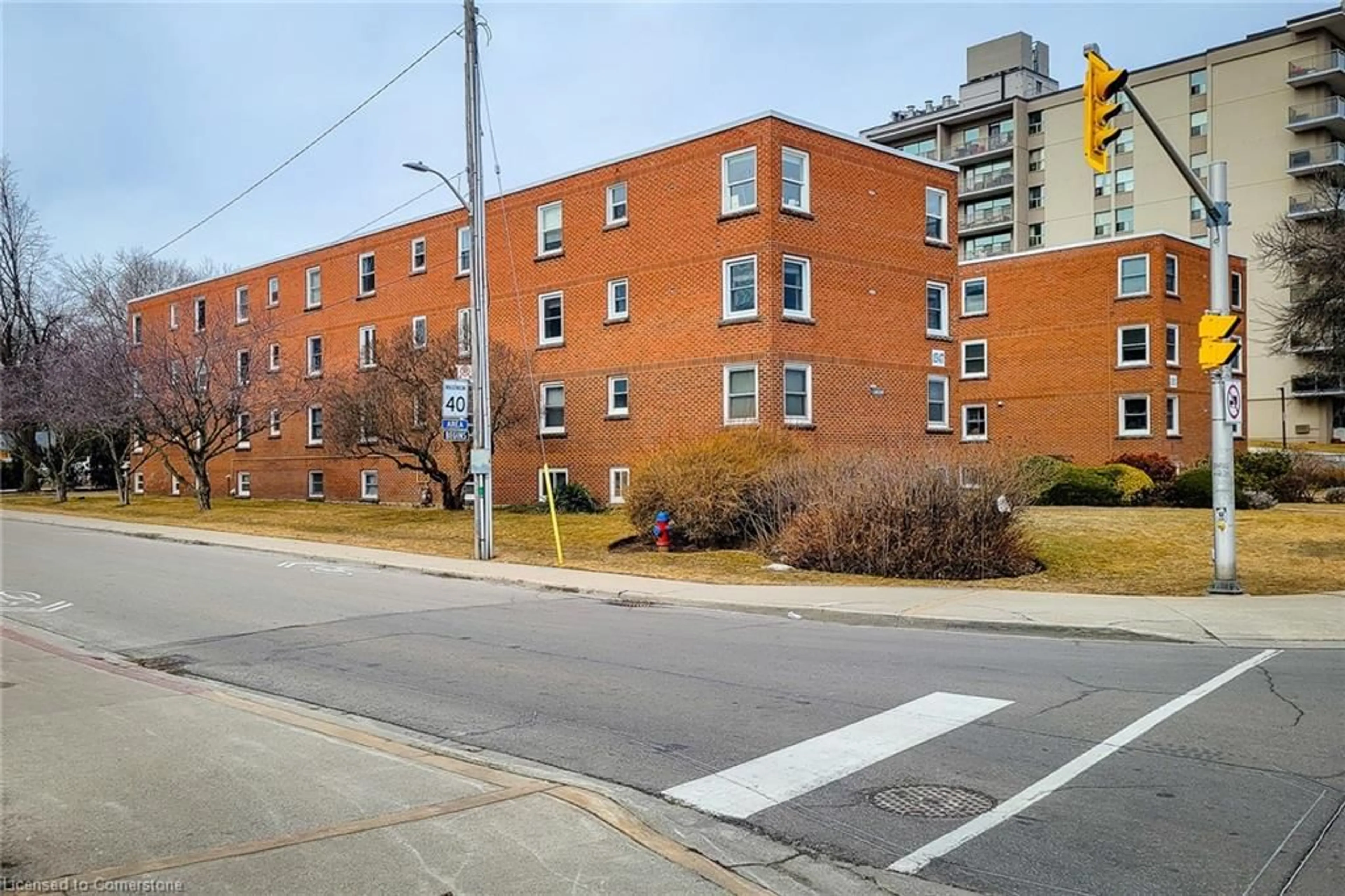 Home with brick exterior material, street for 1347 Lakeshore Rd #37, Burlington Ontario L7S 1B1