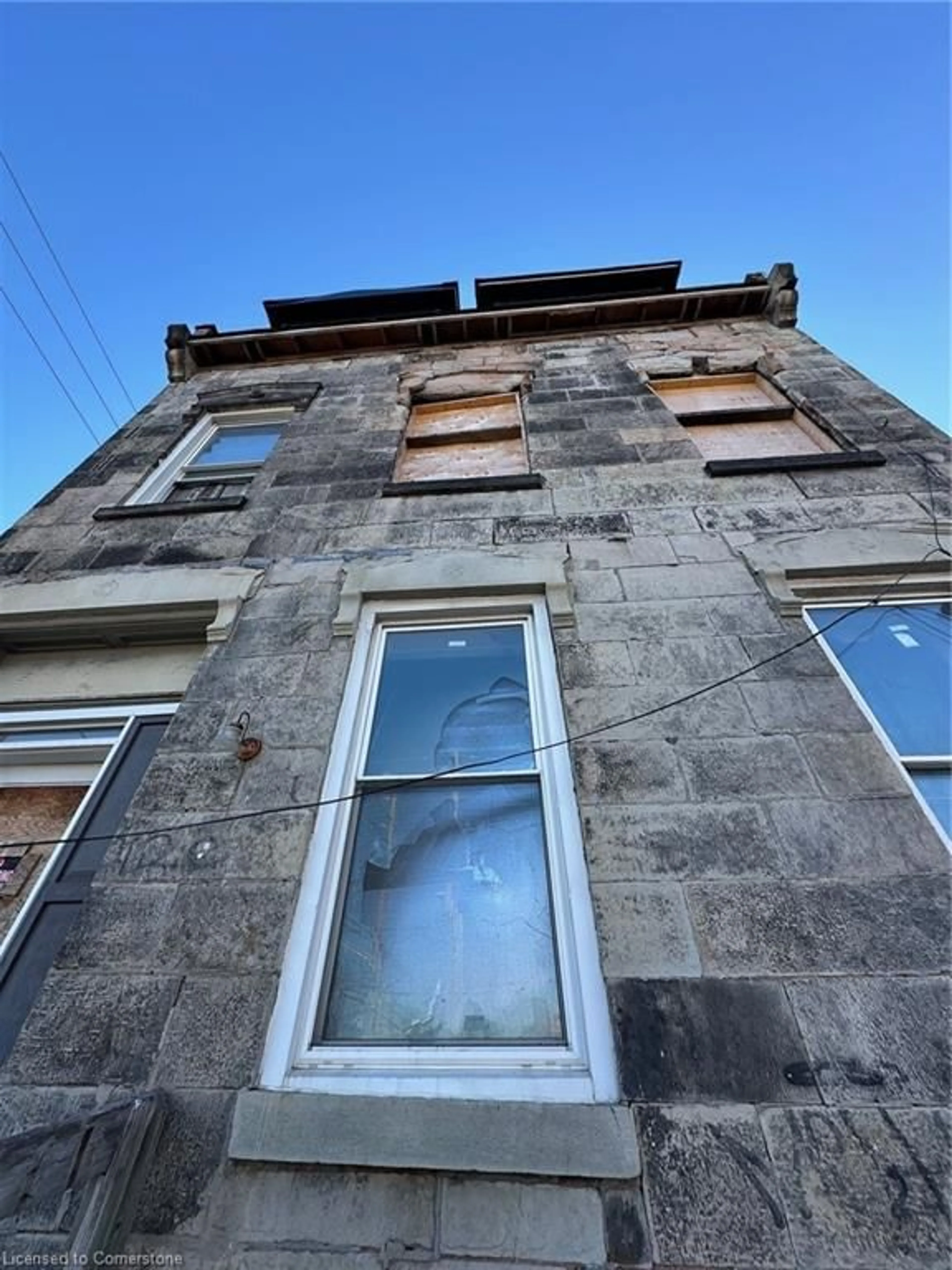 Unknown for 120 Park St, Hamilton Ontario L8R 2N1