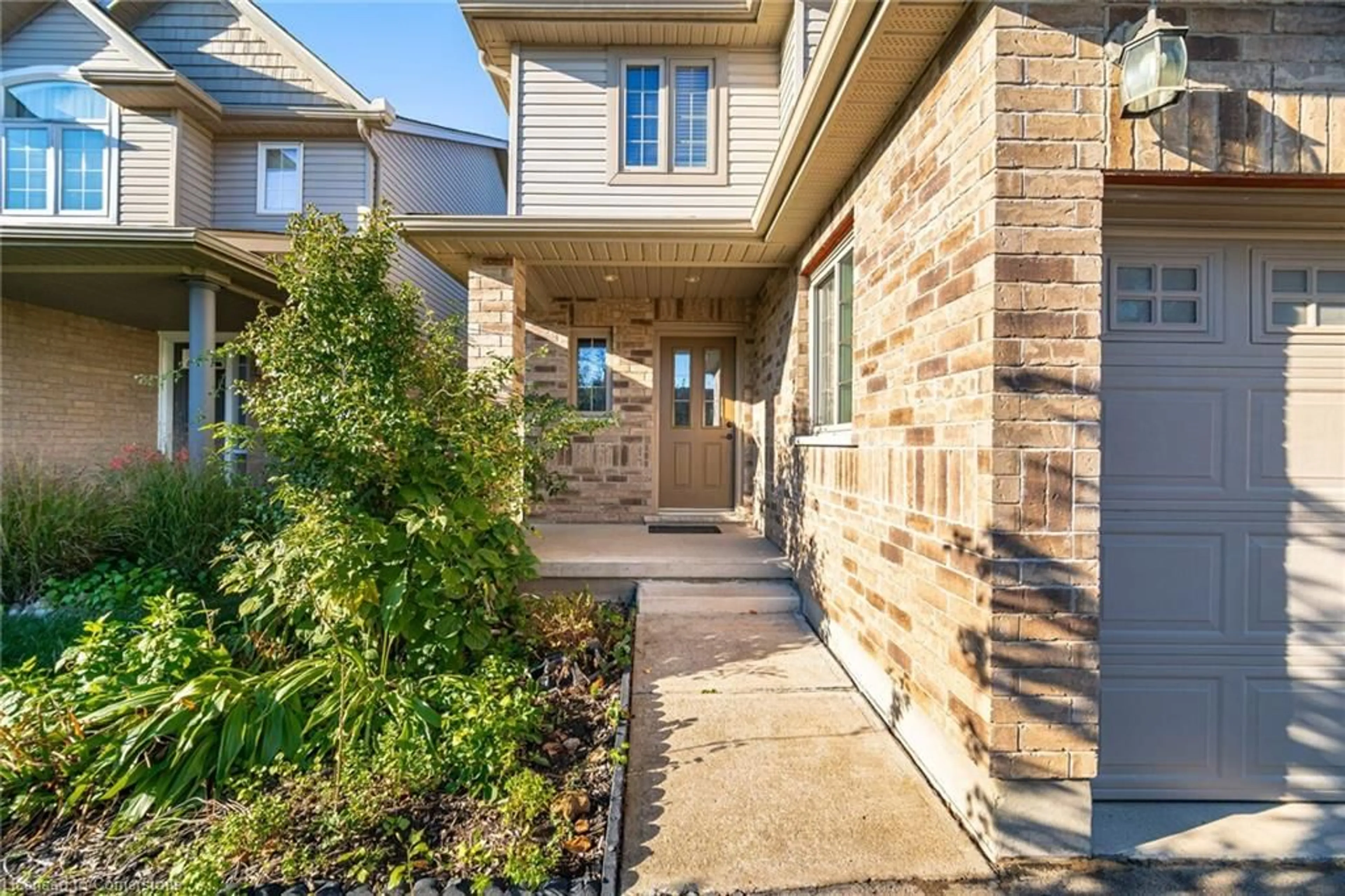Home with brick exterior material, street for 90 Alderson Dr #6, Cambridge Ontario N3C 0E4