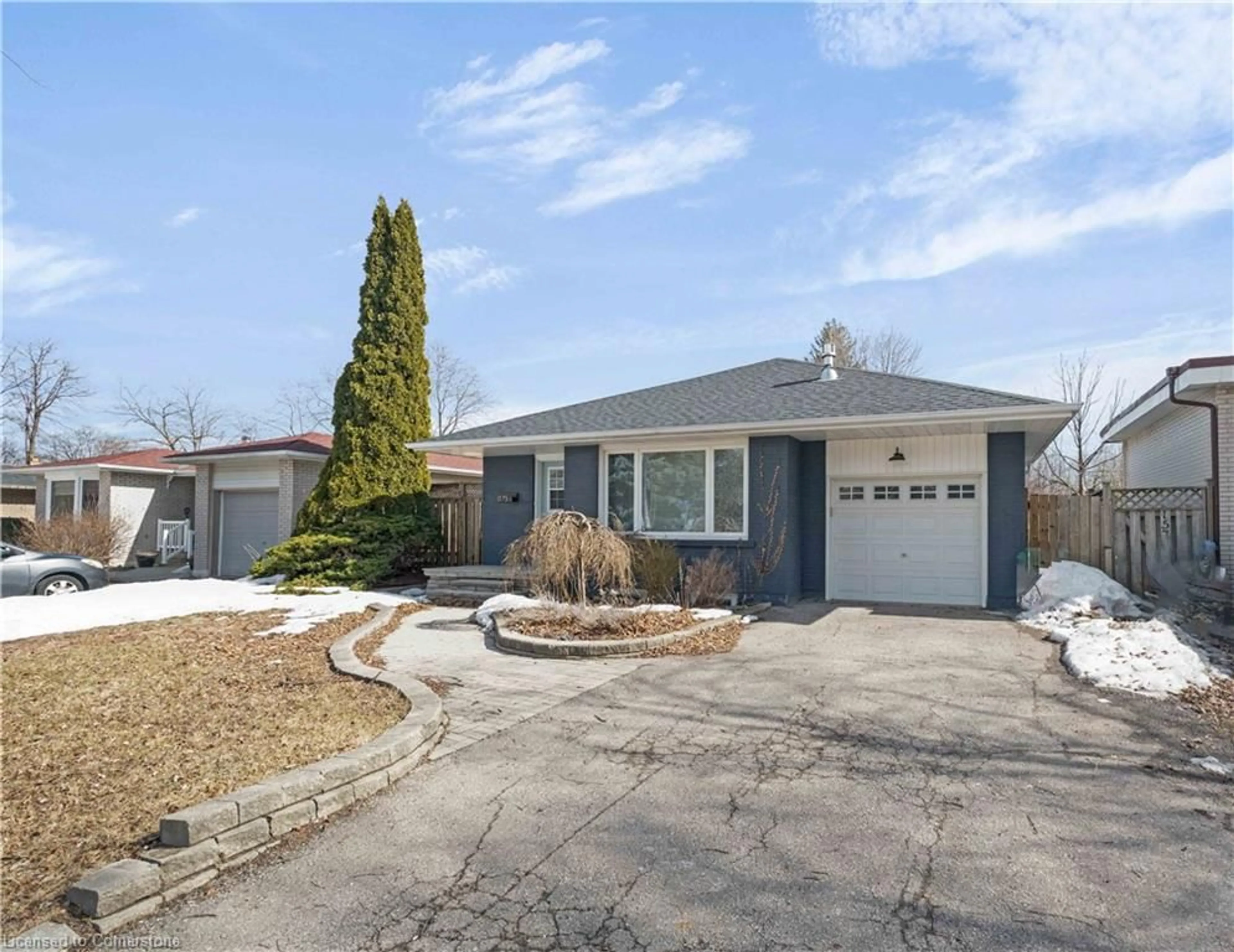 Home with brick exterior material, street for 1575 Lewisham Dr, Mississauga Ontario L5J 3R2