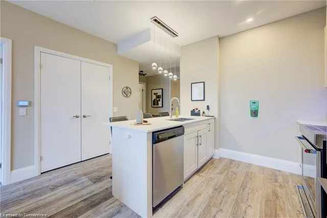 Additional property image - 60 Charles St Unit 604