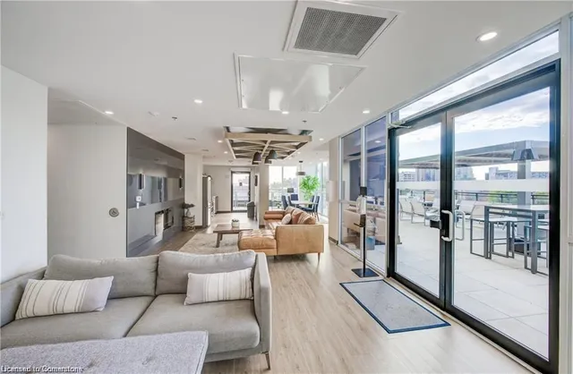 Additional property image - 60 Charles St Unit 604