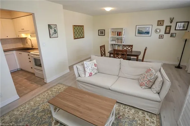 Additional property image - 30 Hugo Cres Unit 312