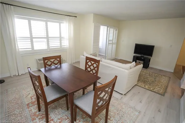 Additional property image - 30 Hugo Cres Unit 312