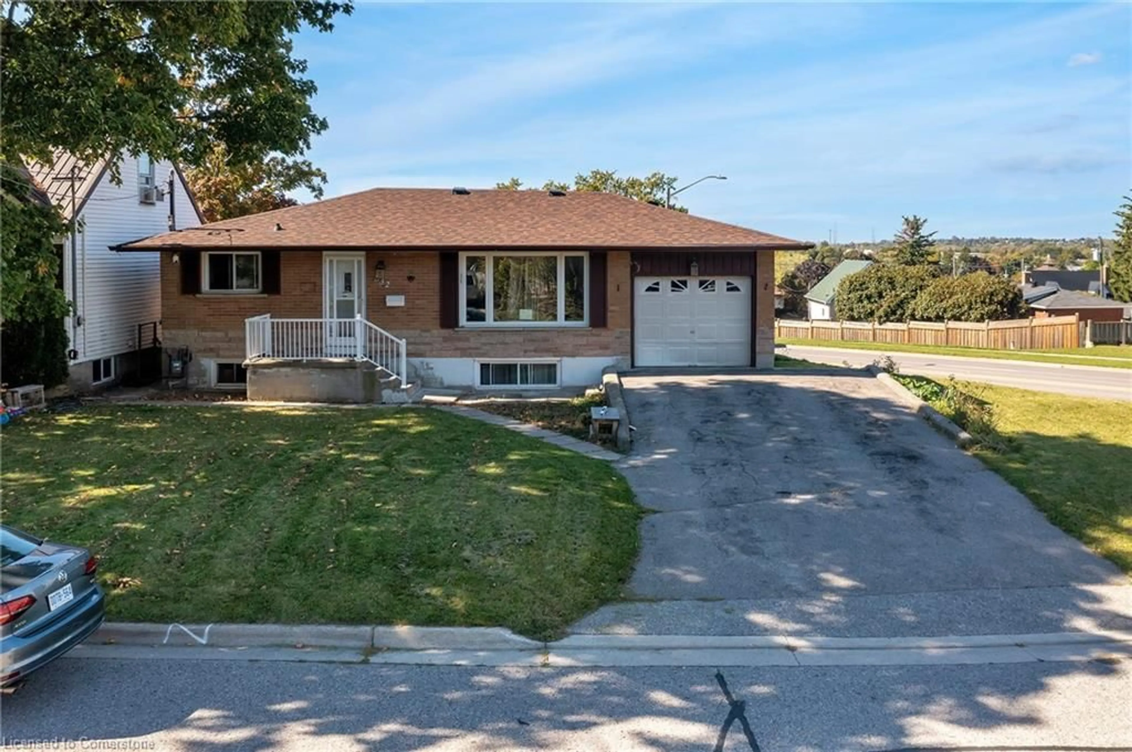 Home with brick exterior material, street for 532 Montrave Ave, Oshawa Ontario L1J 4S9