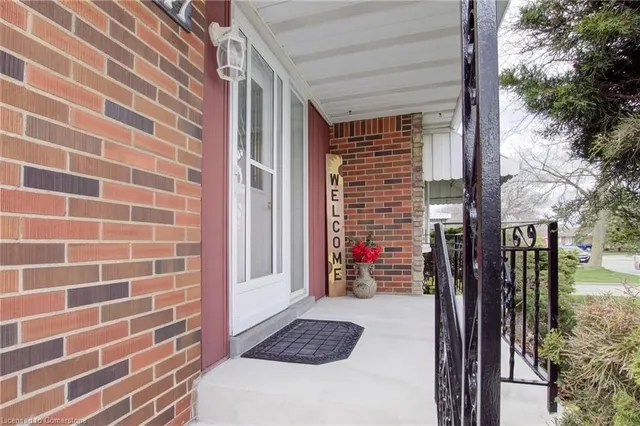 Additional property image - 247 Fernwood Cres
