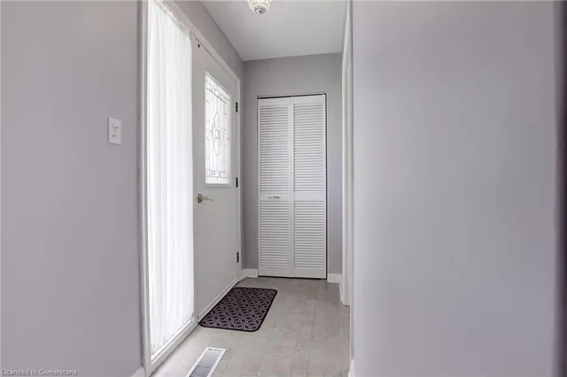 Additional property image - 247 Fernwood Cres