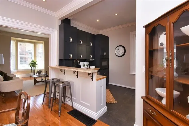 Additional property image - 332 King St