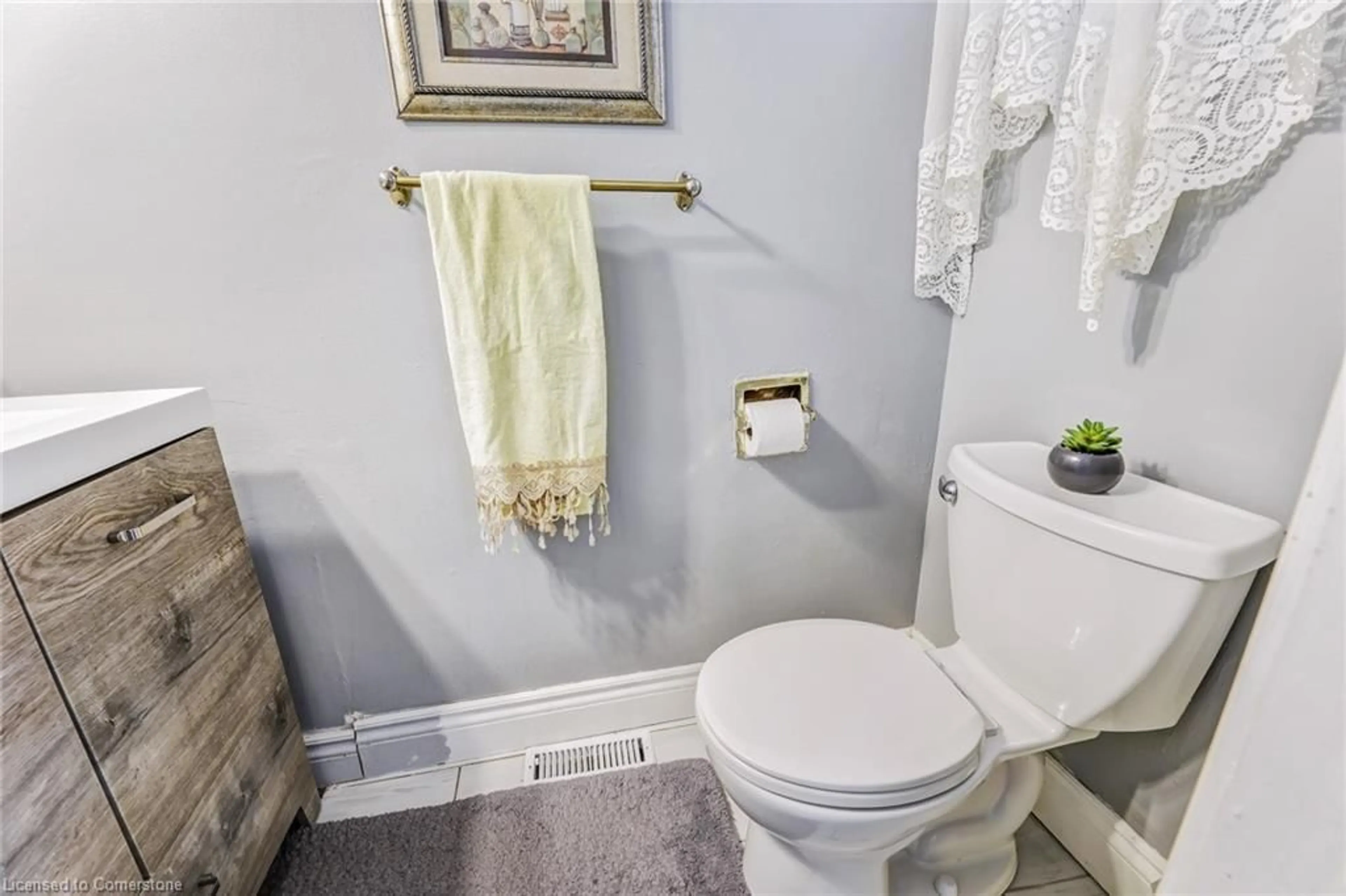 Standard bathroom, ceramic/tile floor for 63 Mcknight Dr, Scarborough Ontario M1B 2Z4