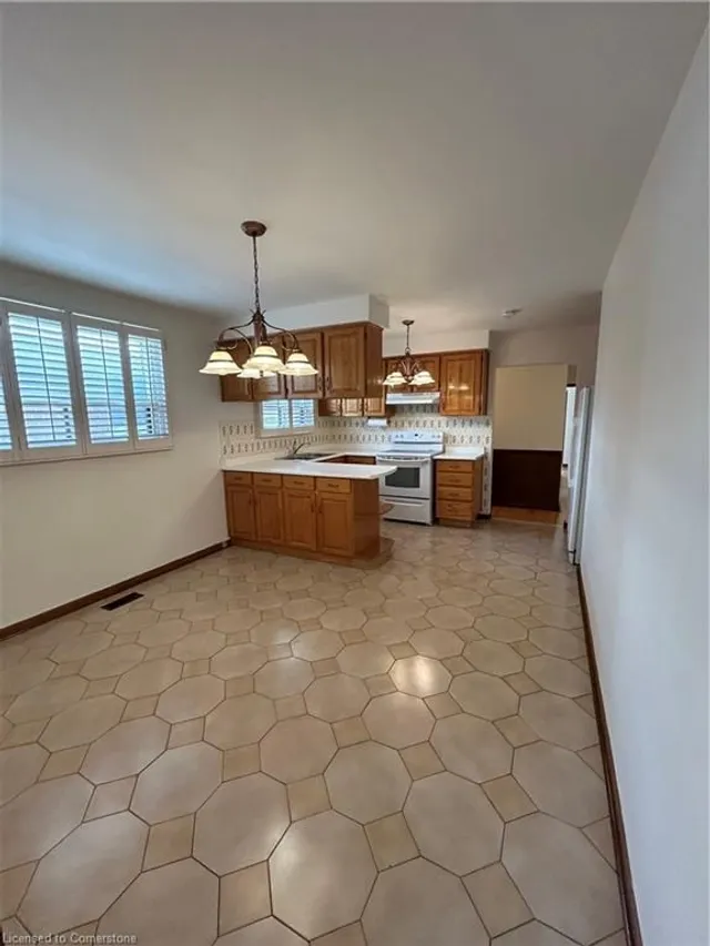 Additional property image - 85 Downsview Ave