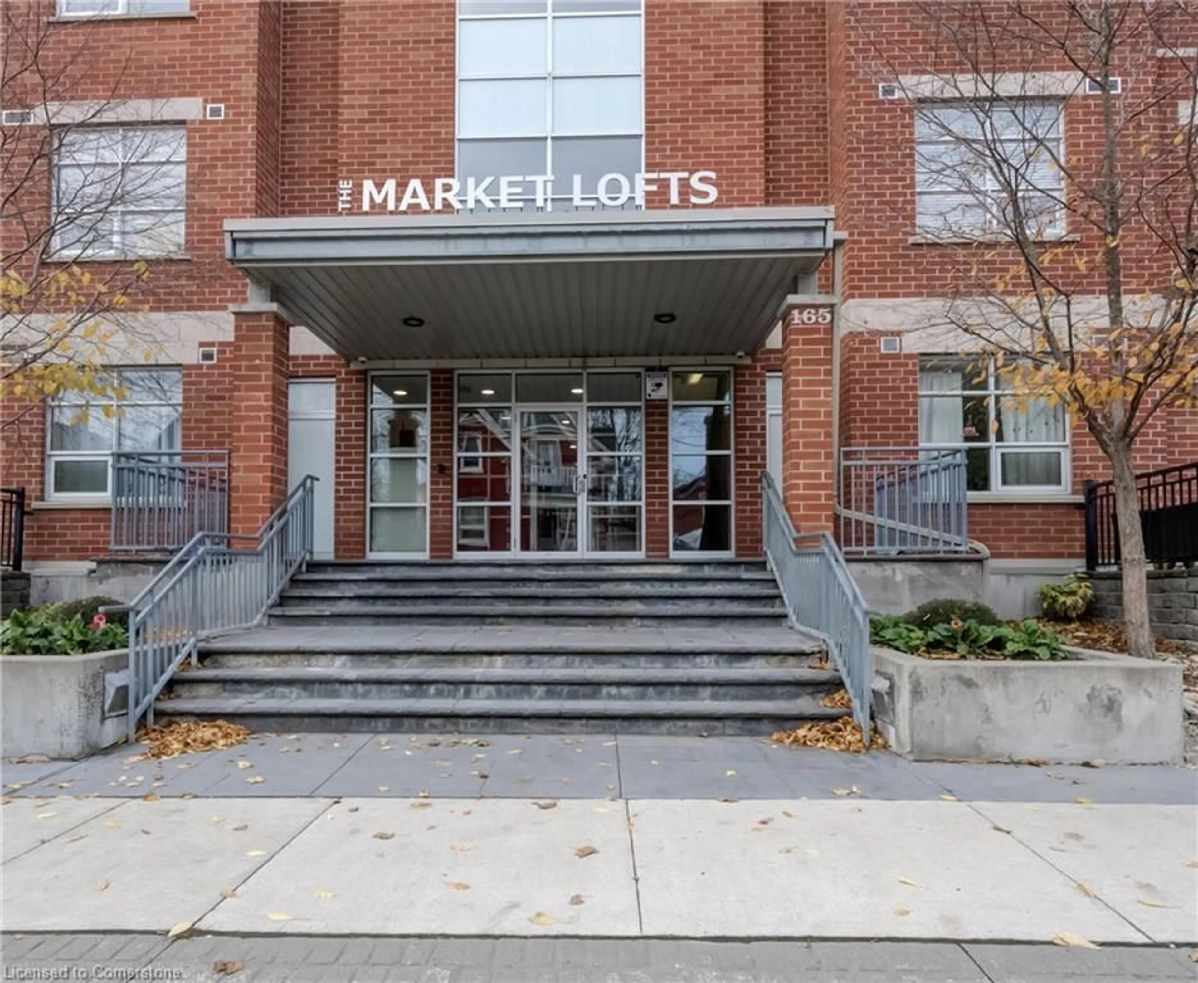 Lobby for 165 Duke St #106, Kitchener Ontario N2H 6T8