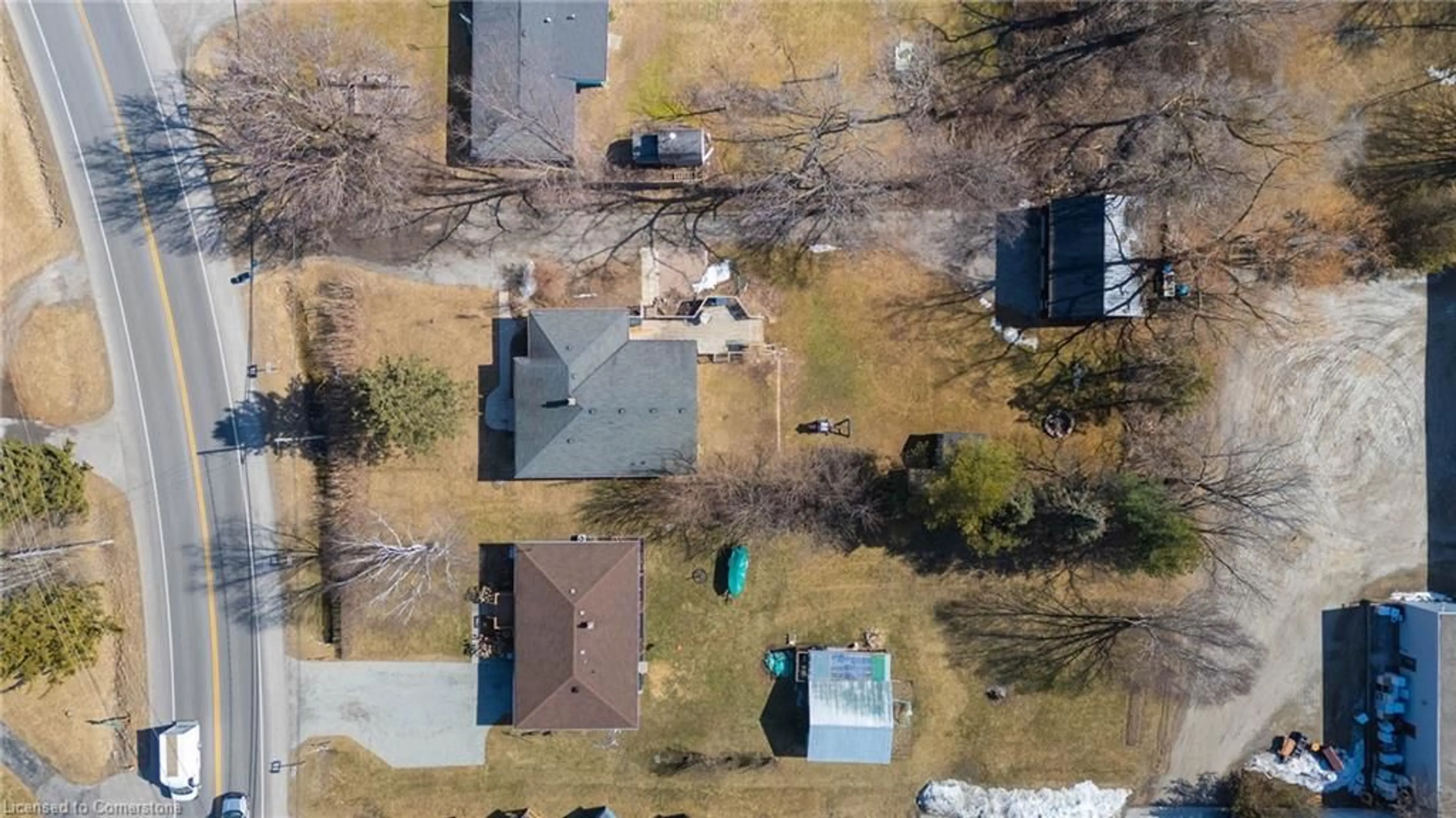 A pic from outside/outdoor area/front of a property/back of a property/a pic from drone, street for 1170 Broad St, Haldimand Ontario N1A 3C4