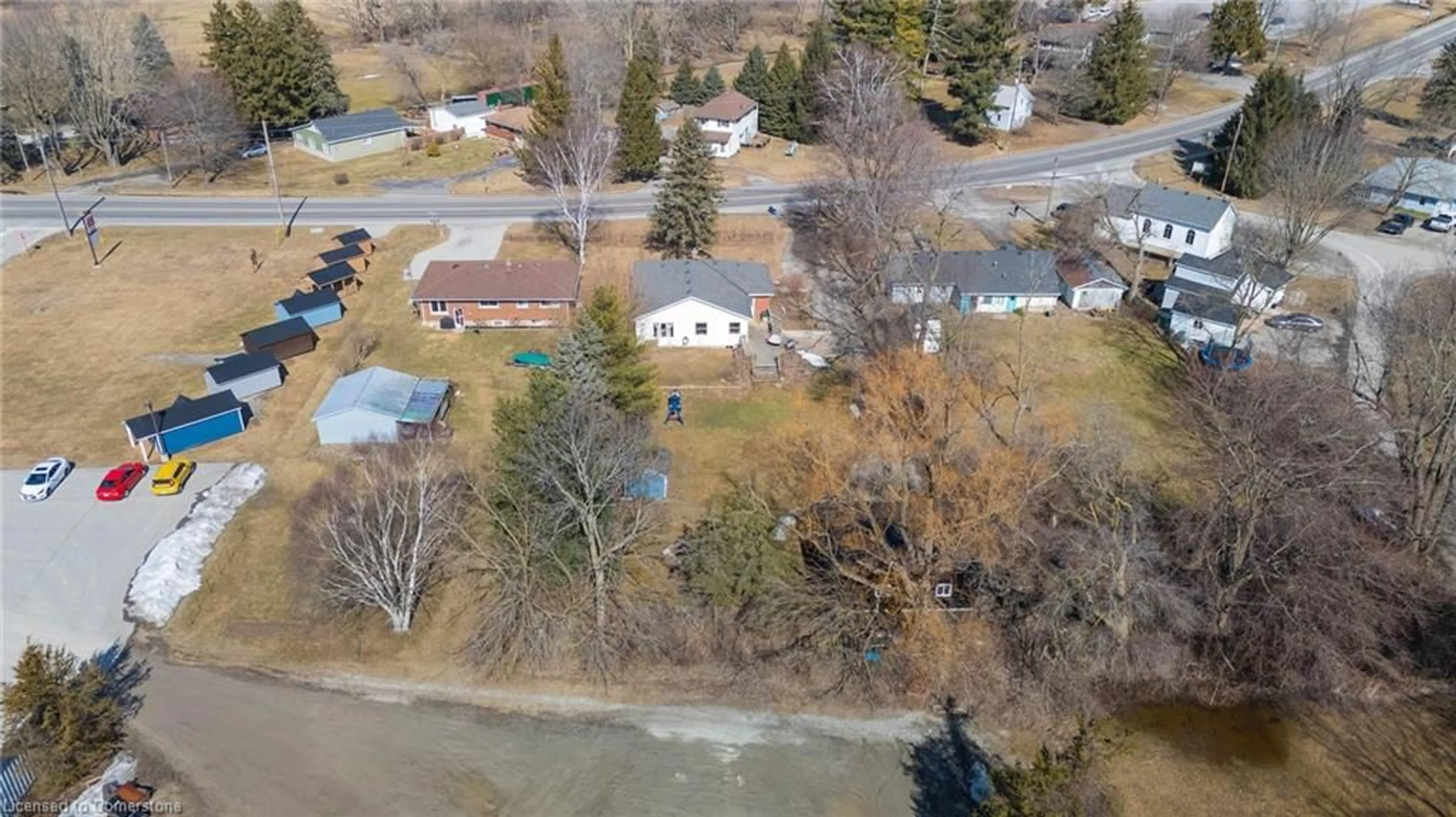 A pic from outside/outdoor area/front of a property/back of a property/a pic from drone, street for 1170 Broad St, Haldimand Ontario N1A 3C4