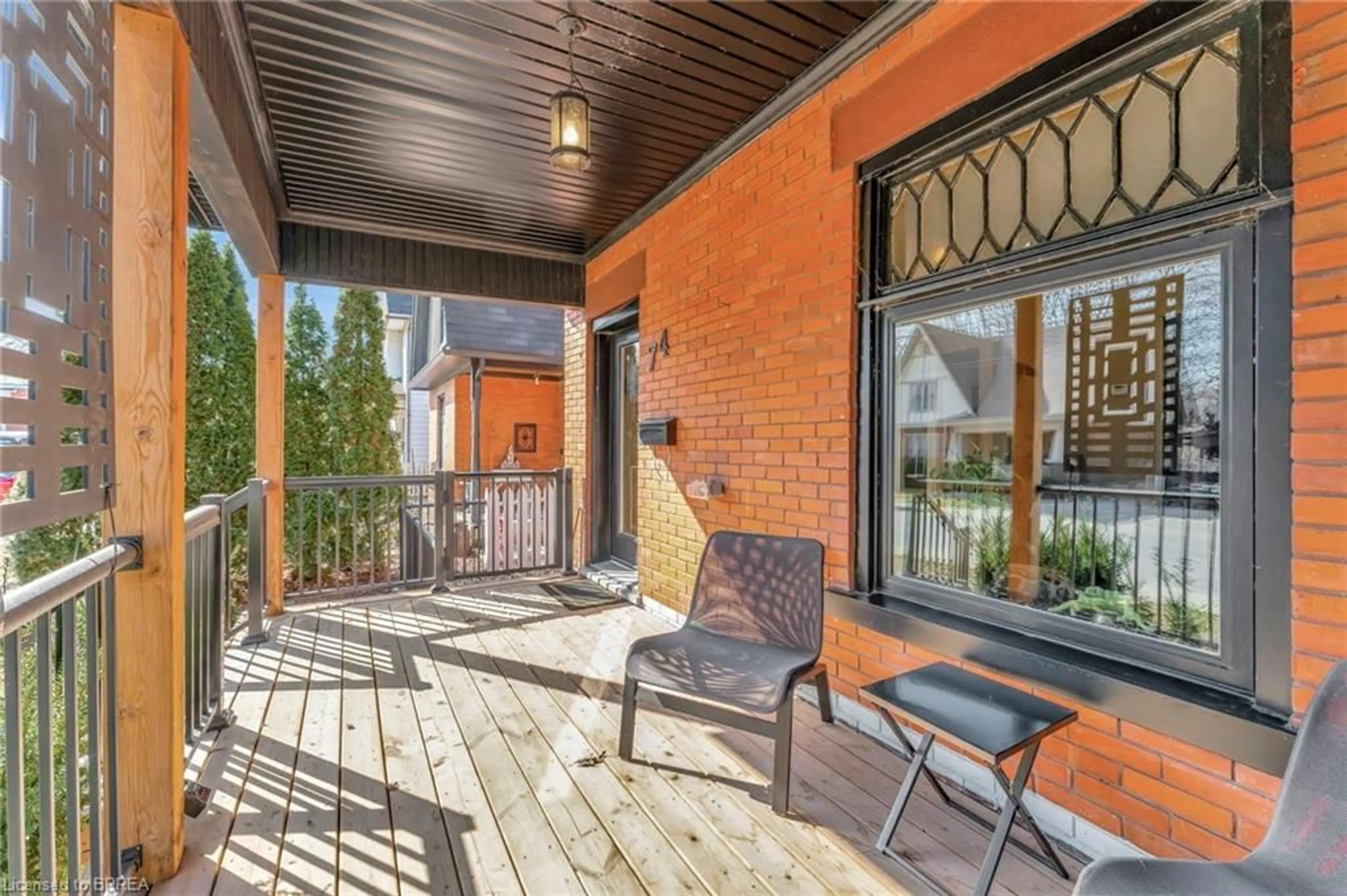 Patio, street for 74 Lynnwood Ave, Simcoe Ontario N3Y 2V6