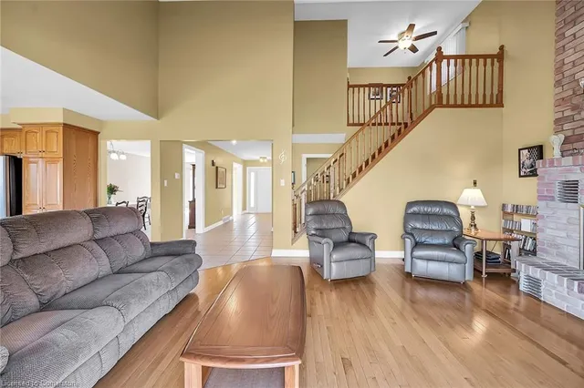 Additional property image - 2 Sparrow Crt