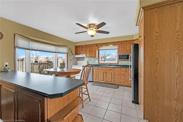 Additional property image - 2 Sparrow Crt