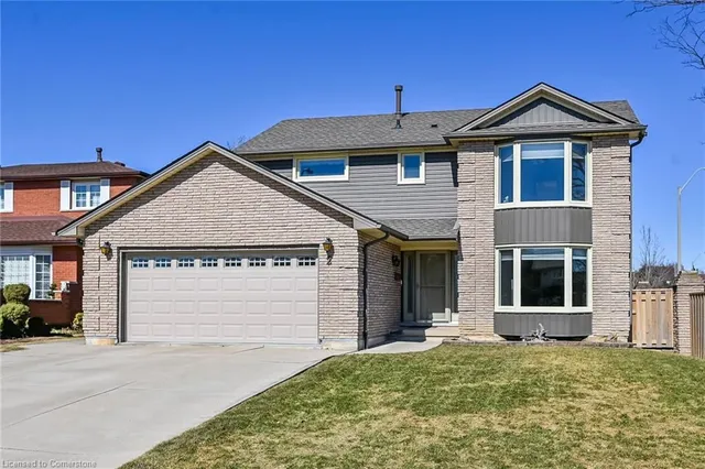 Additional property image - 2 Sparrow Crt
