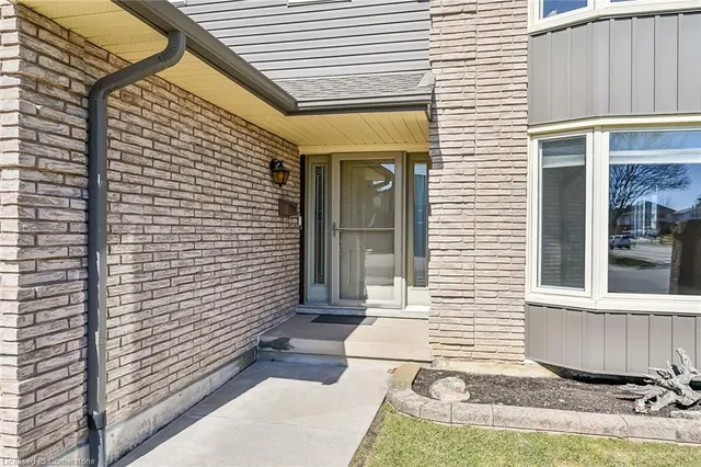 Additional property image - 2 Sparrow Crt