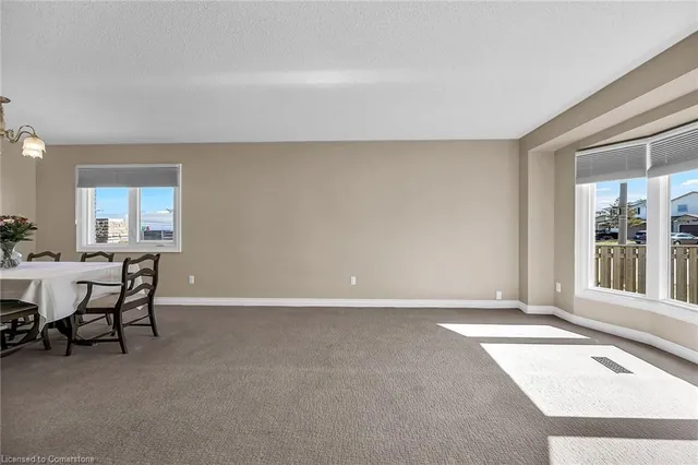 Additional property image - 2 Sparrow Crt