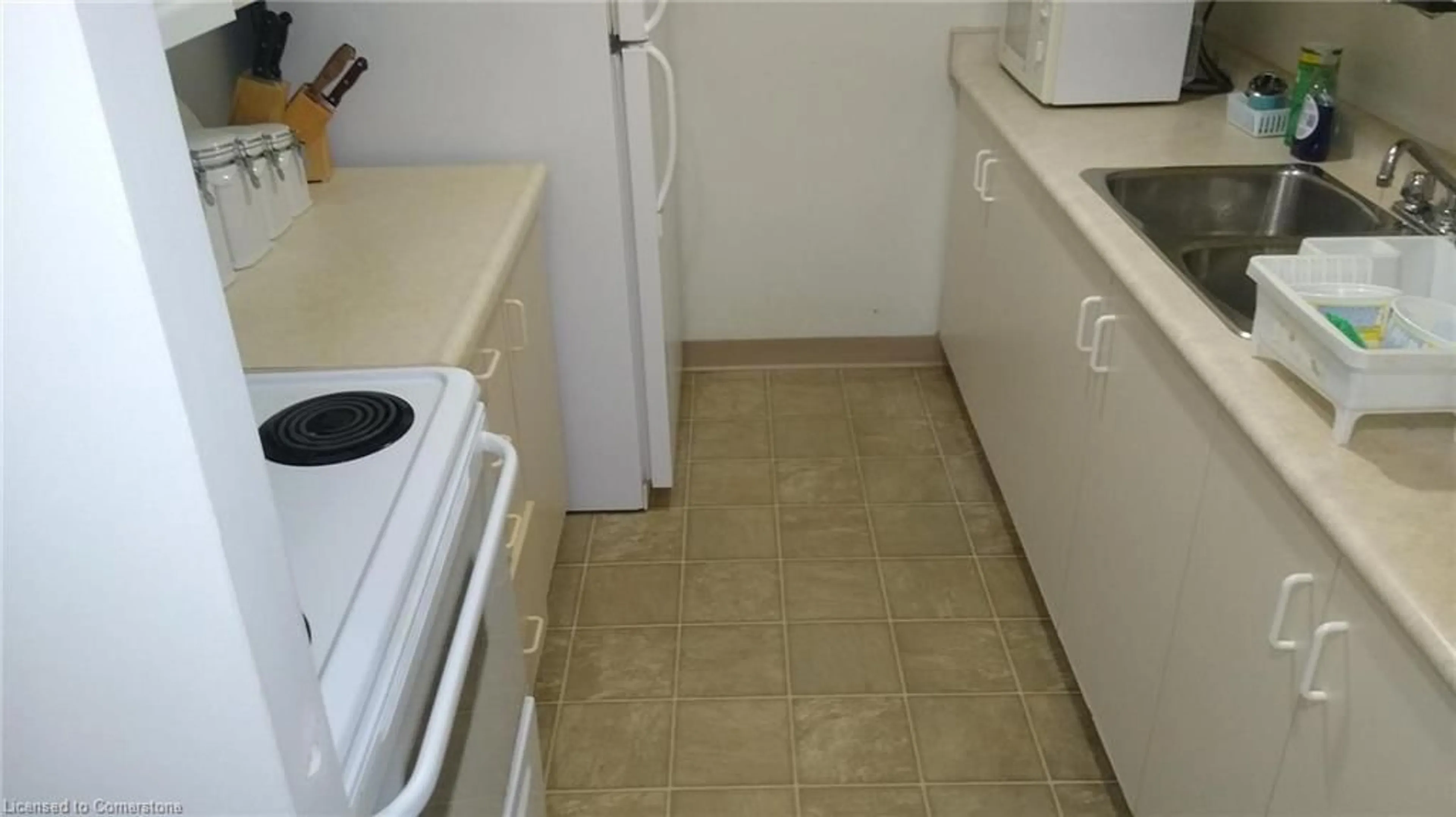 Standard kitchen, unknown for 150 Park Ave #104, Chatham Ontario N7M 3V6