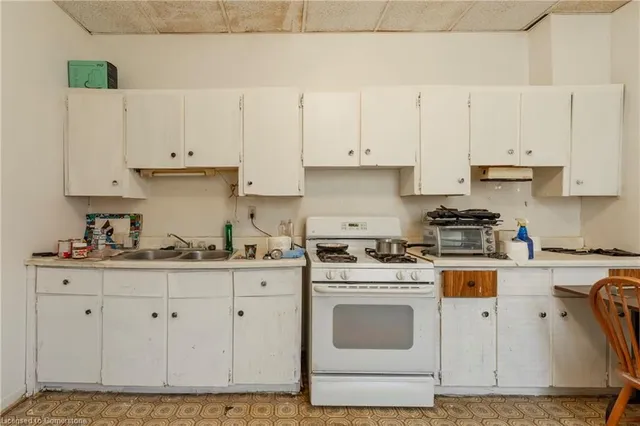Additional property image - 227 Wellington St