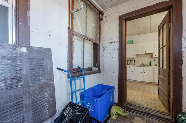 Additional property image - 227 Wellington St