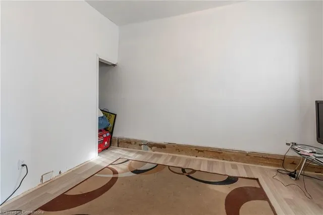 Additional property image - 227 Wellington St