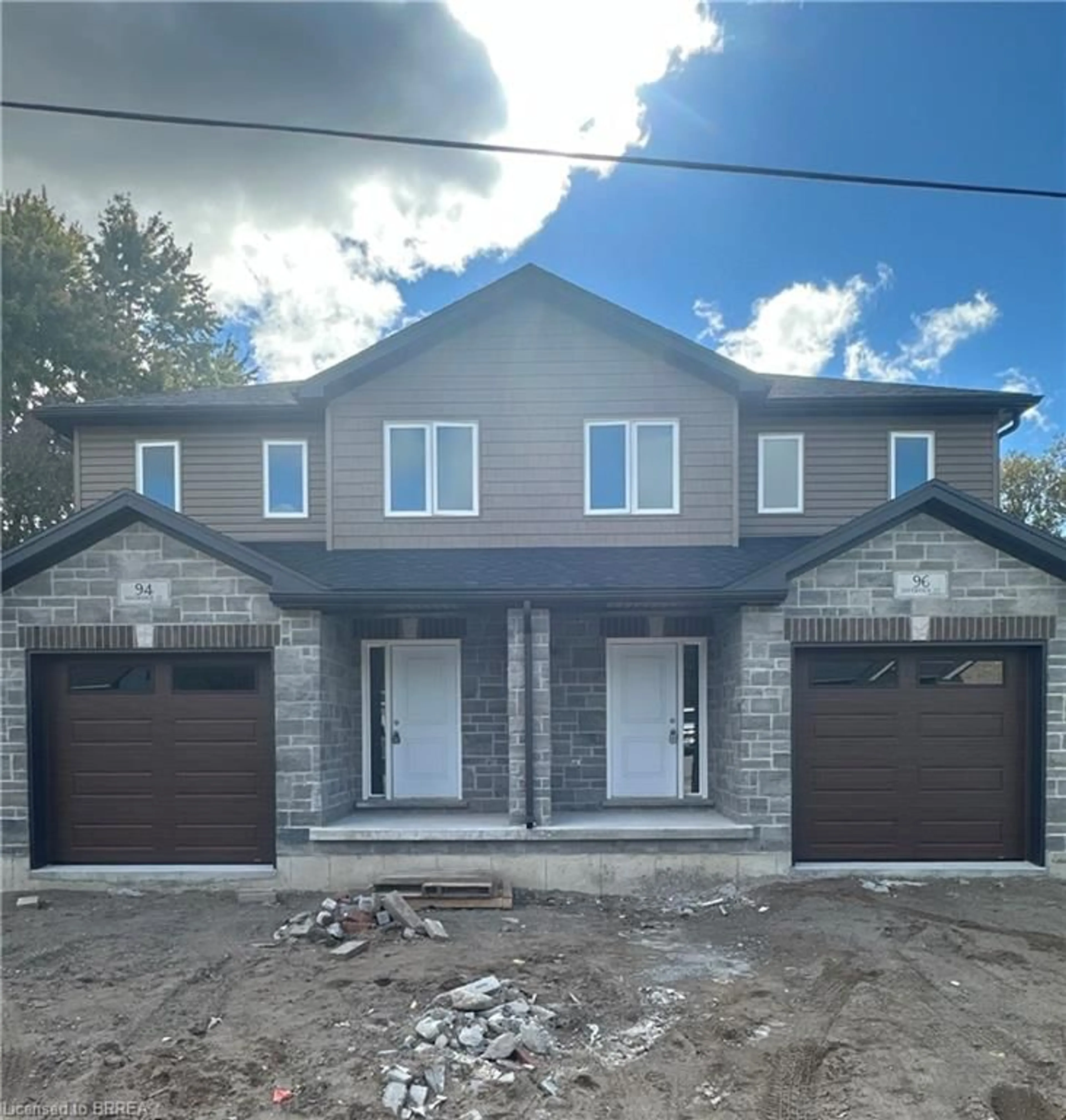 Home with brick exterior material, building for 96 Sovereign St, Waterford Ontario N3Y 2V3