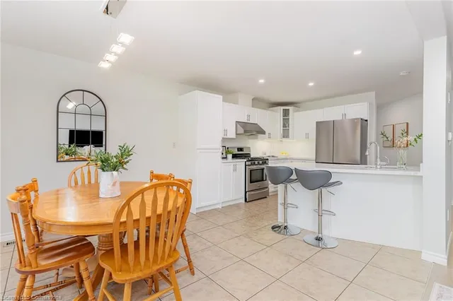 Additional property image - 96 Stoneglen Way