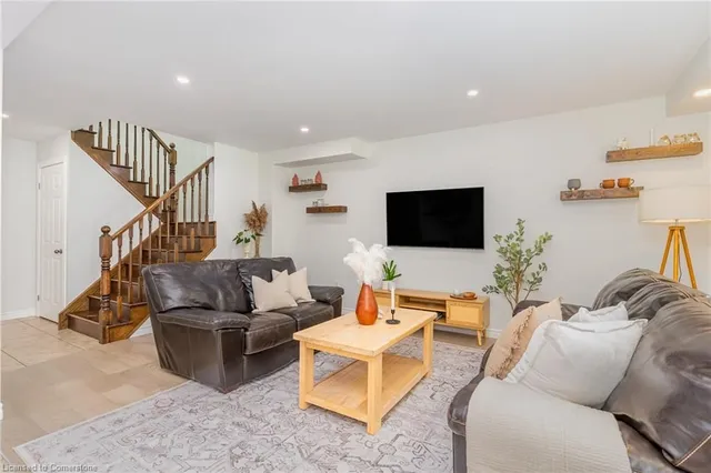 Additional property image - 96 Stoneglen Way
