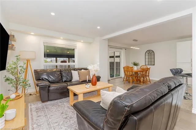 Additional property image - 96 Stoneglen Way