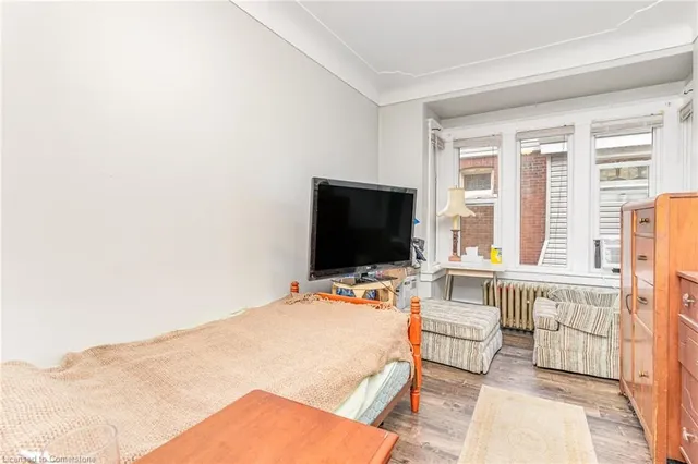 Additional property image - 74 Kenilworth Ave