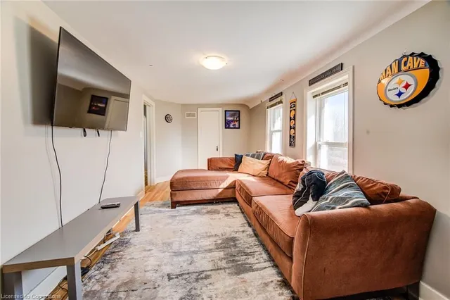 Additional property image - 326 Edwin St