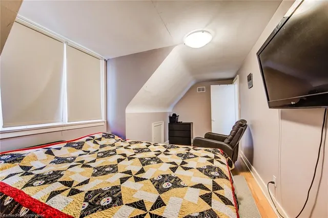 Additional property image - 326 Edwin St