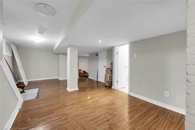 Additional image 42 of 76 Wellington St