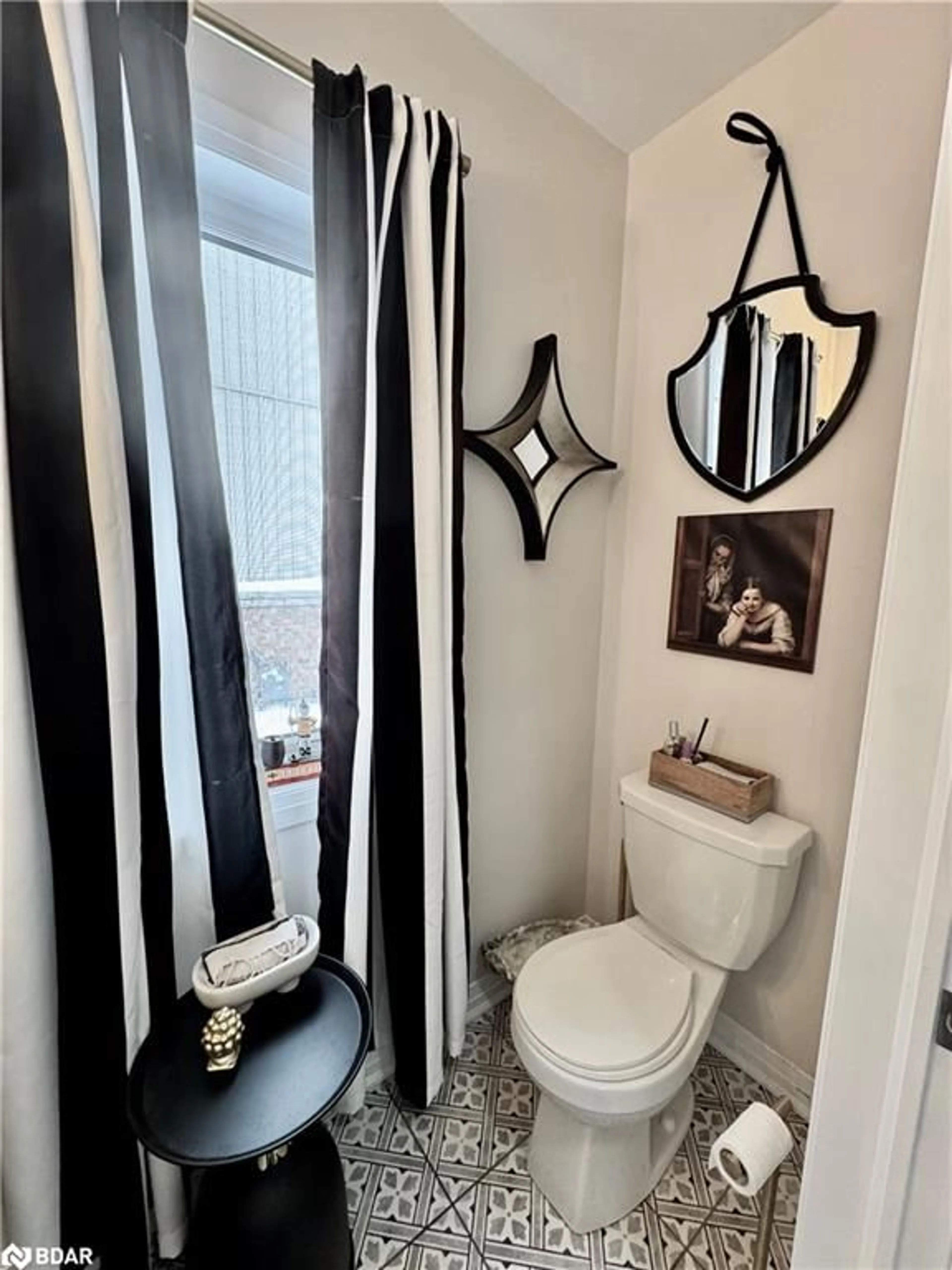 Standard bathroom, unknown for 27 Jenkins Street St, Grand Valley Ontario L9W 7R2