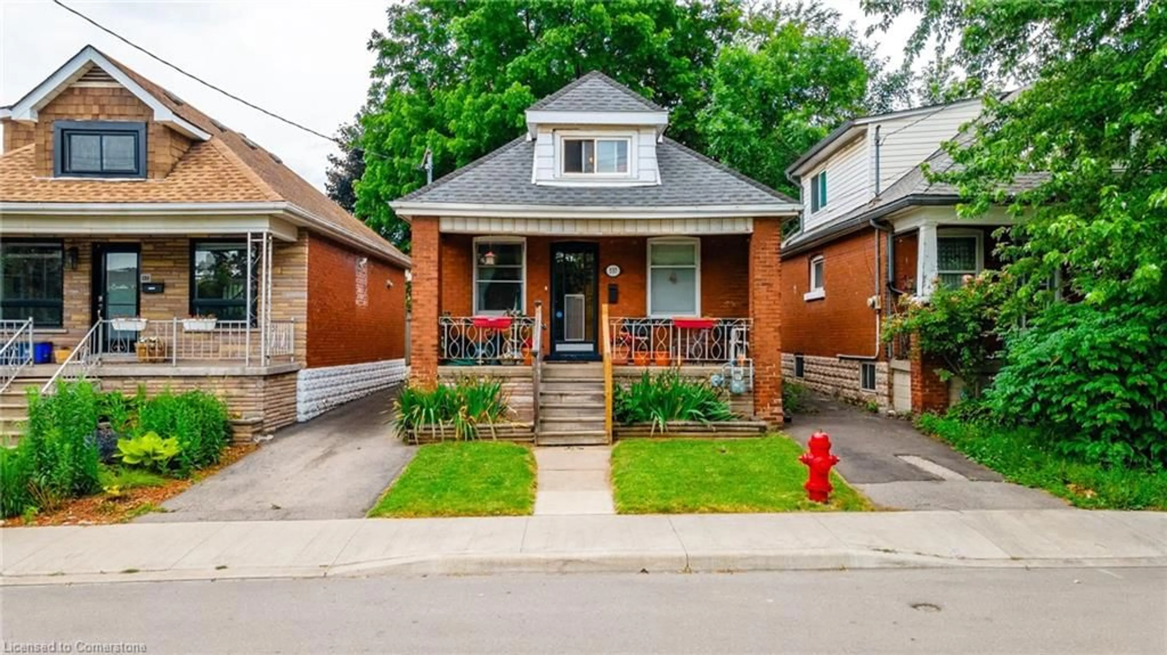 Home with brick exterior material, street for 537 Ferguson Ave, Hamilton Ontario L8L 4Z7