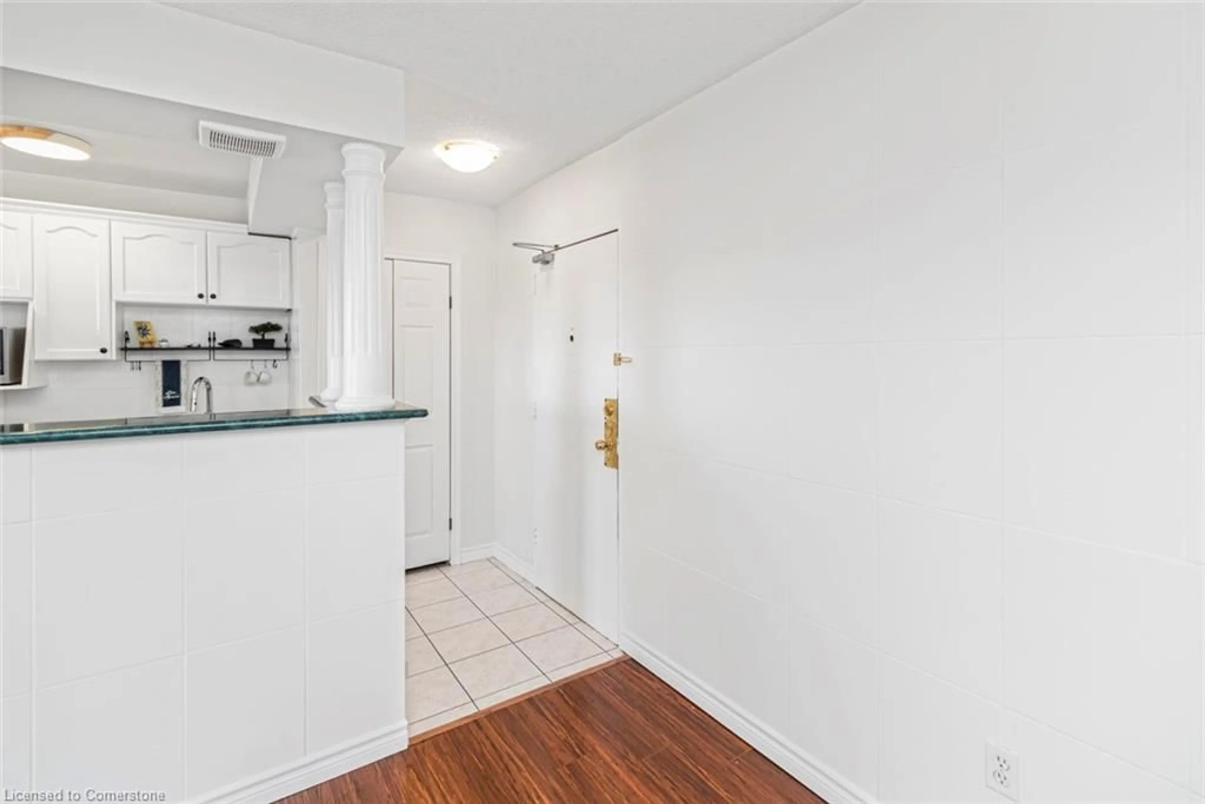 Unknown for 851 Queenston Rd #404, Hamilton Ontario L8G 1B4