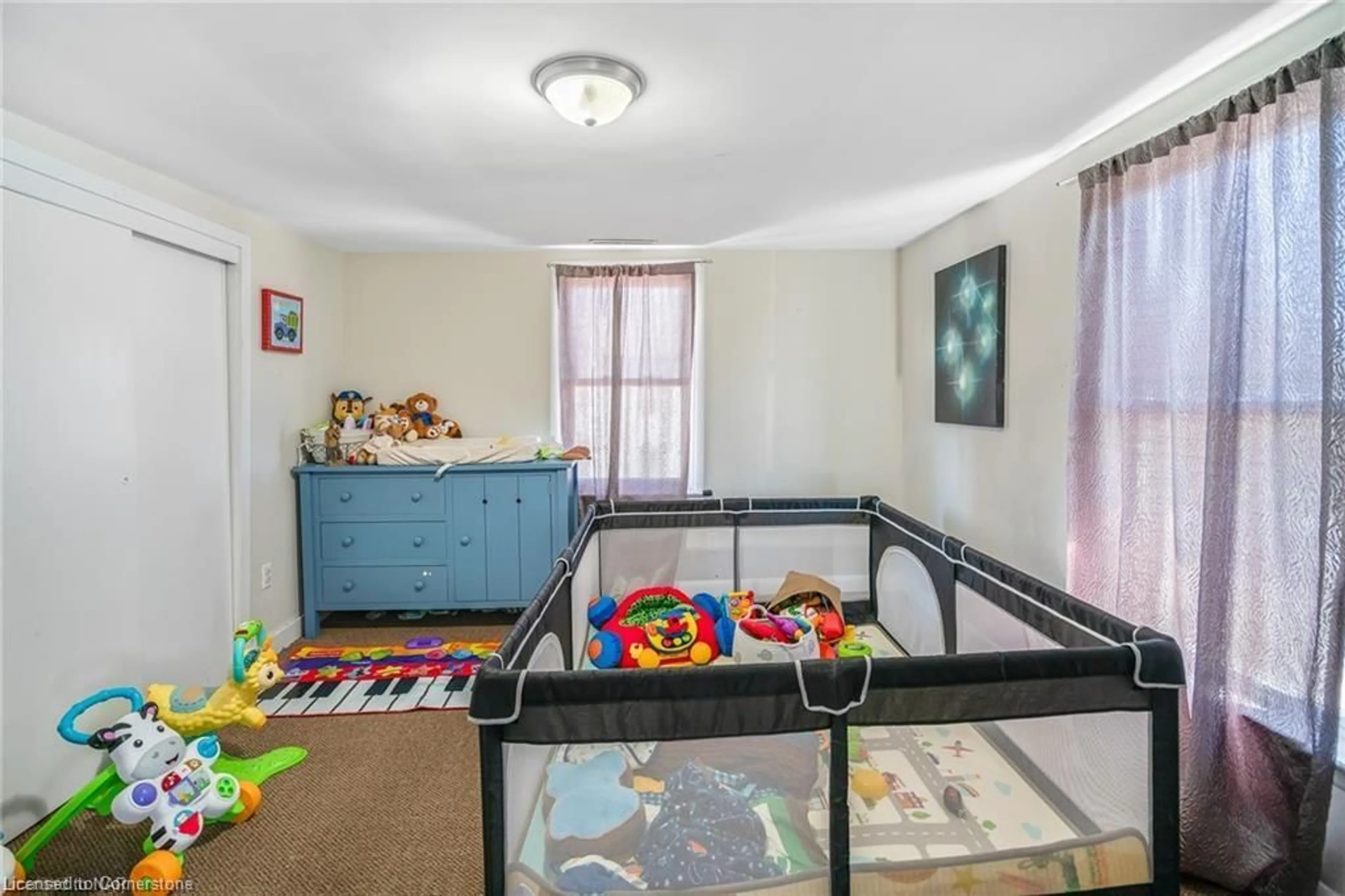 Unknown for 107 Elizabeth St, Welland Ontario L3C 4M3
