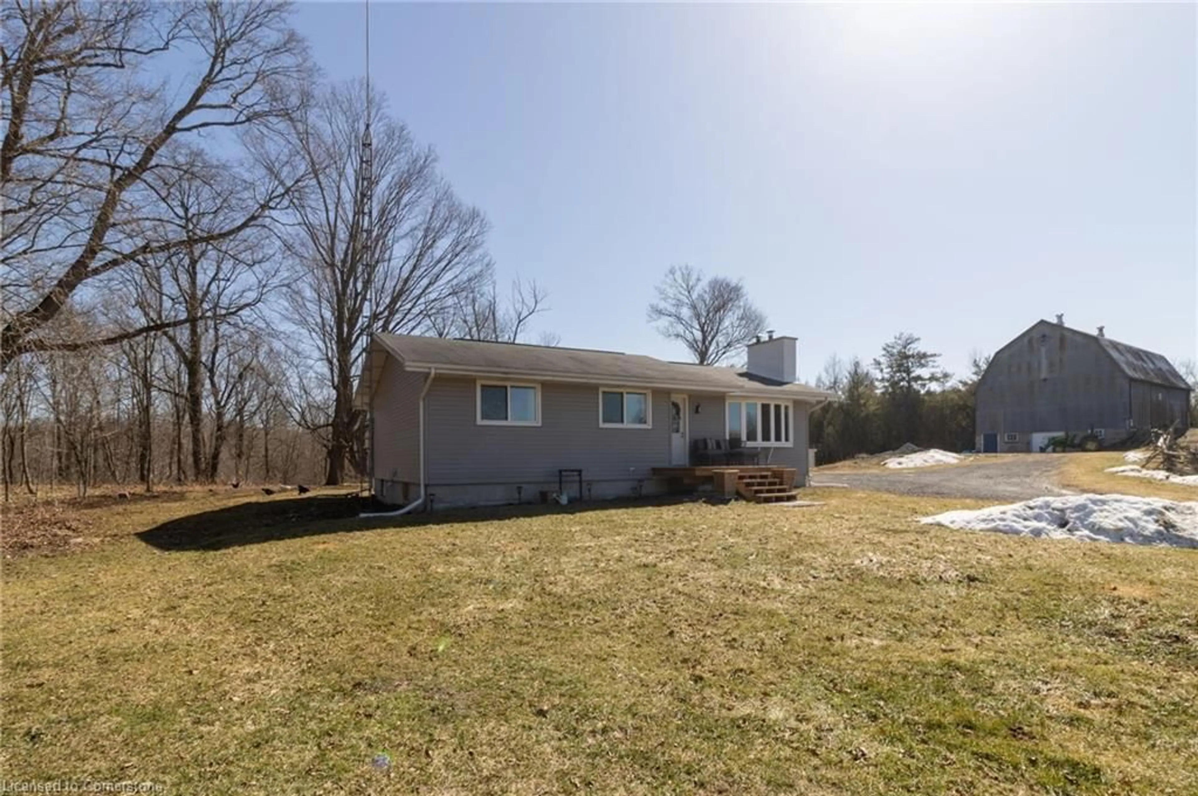 A pic from outside/outdoor area/front of a property/back of a property/a pic from drone, street for 143 Lyndhurst Rd, Seeleys Bay Ontario K0H 2N0