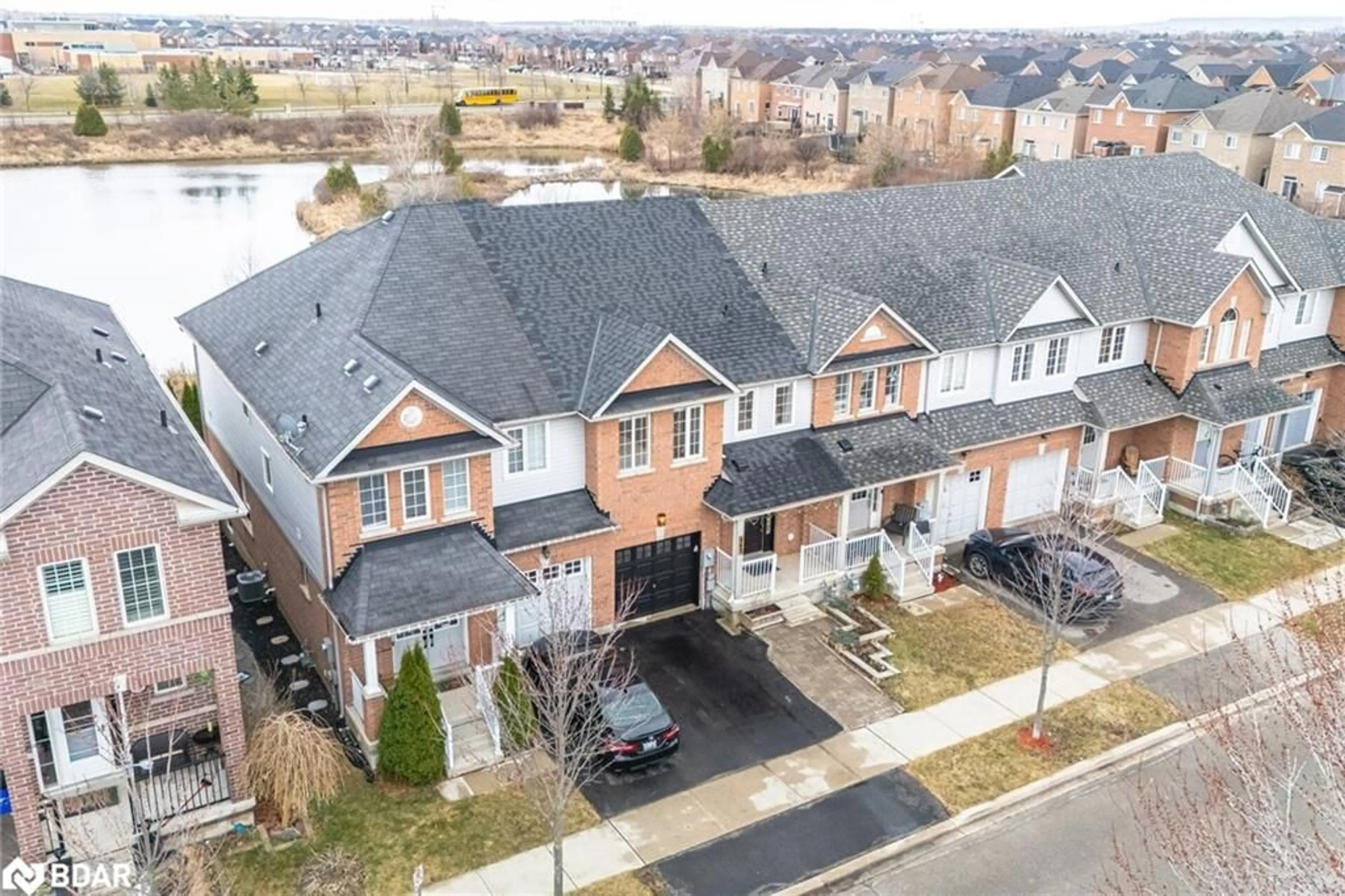 A pic from outside/outdoor area/front of a property/back of a property/a pic from drone, street for 363 Hobbs Cres, Milton Ontario L9T 0J2