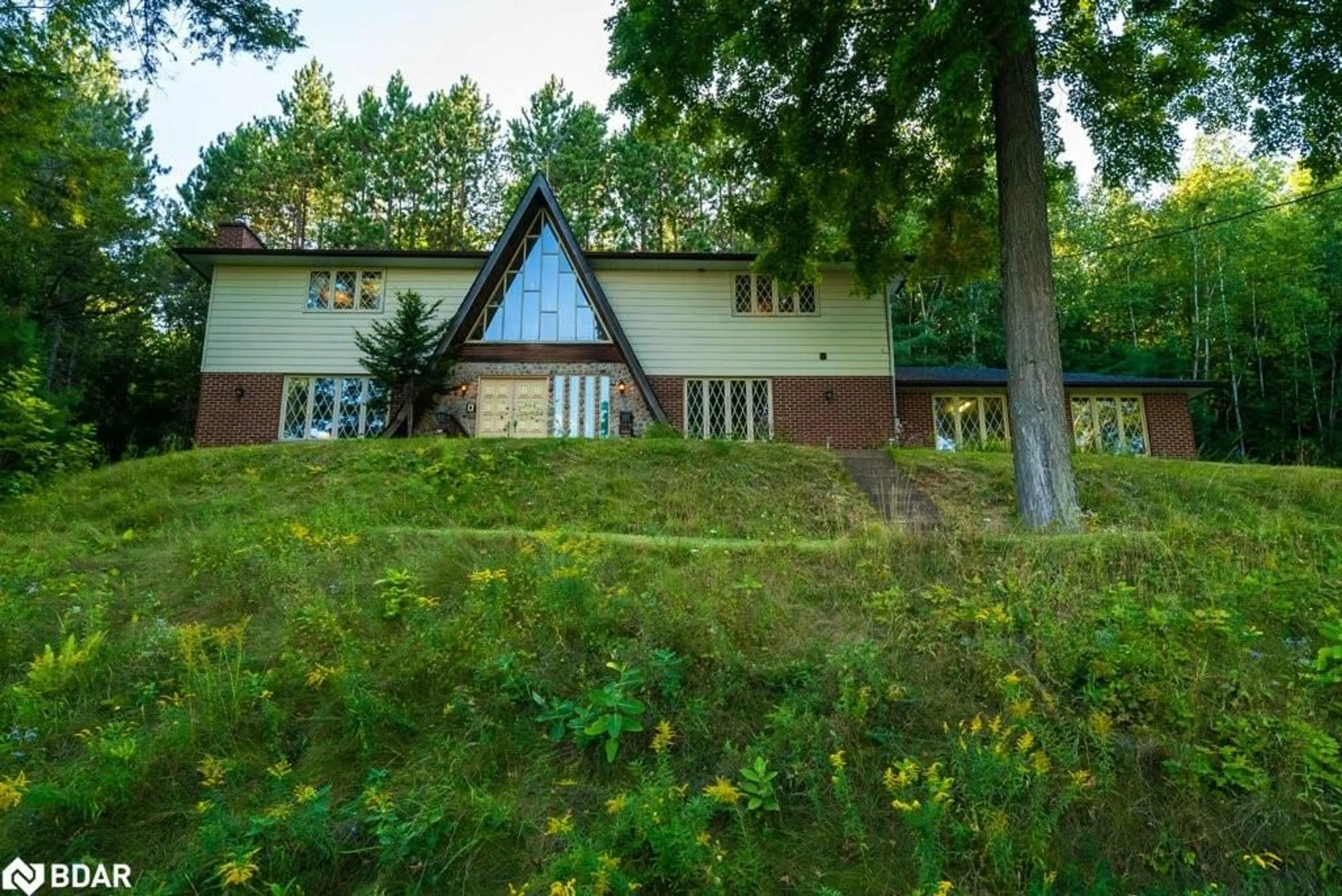 Home with brick exterior material, unknown for 17100 Highway 41, Cloyne Ontario K0H 1K0