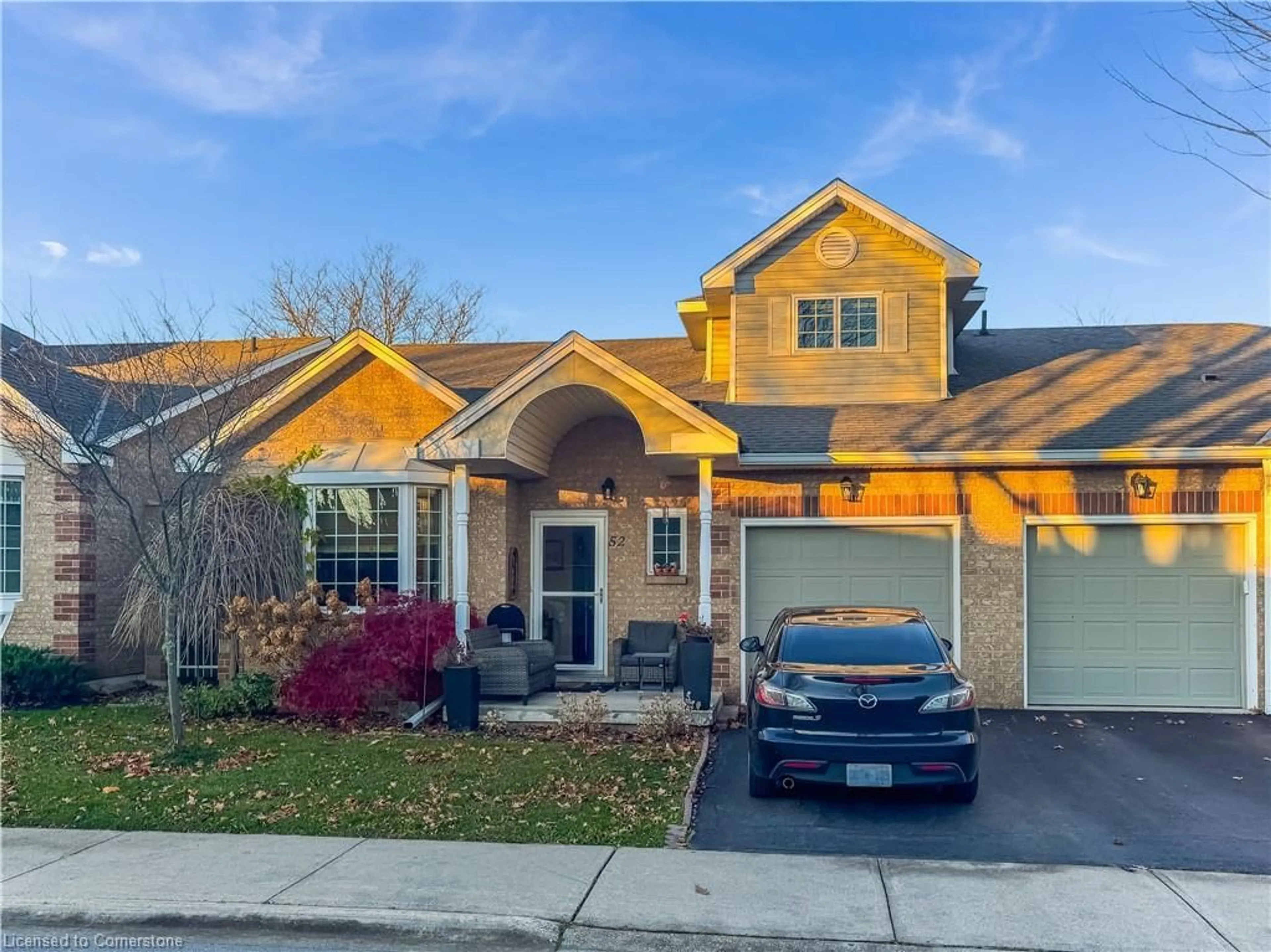 Home with vinyl exterior material, street for 52 Postoaks Dr #17, Glanbrook Ontario L0R 1W0