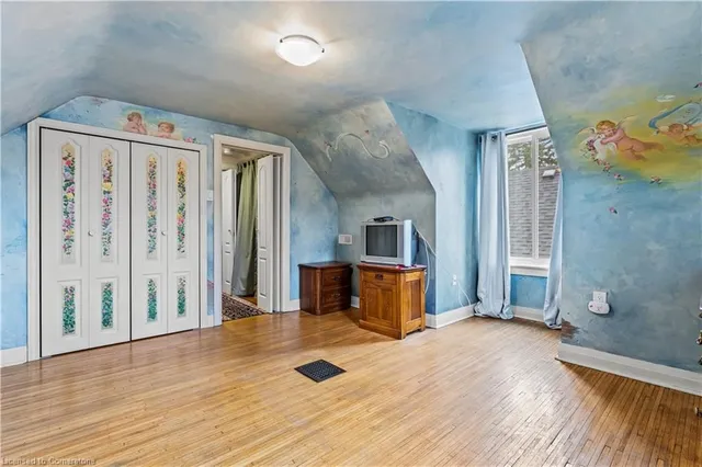 Additional property image - 272 Cumberland Ave