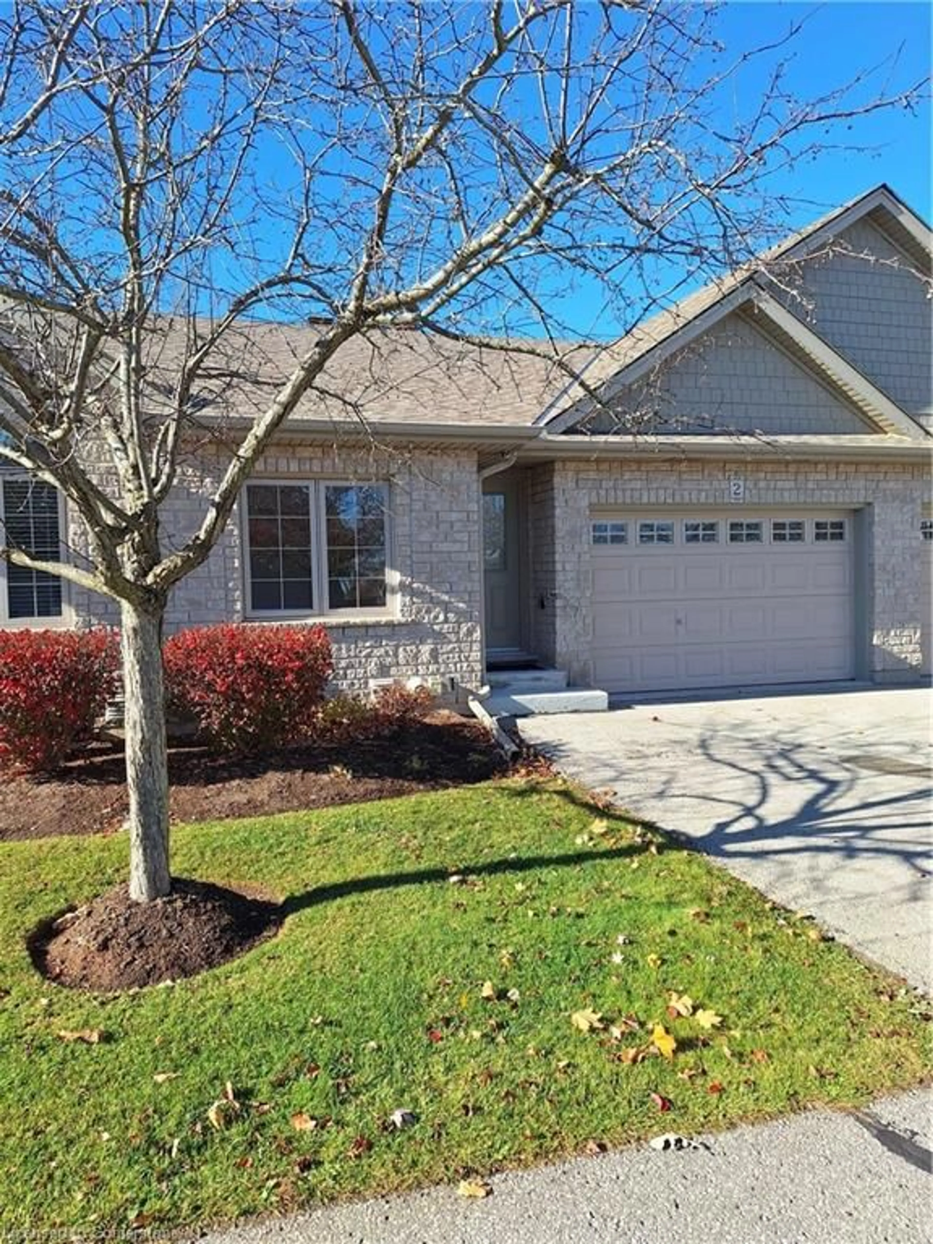 Home with brick exterior material, street for 510 Queensway #2, Simcoe Ontario N3Y 4R4