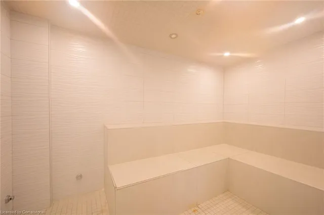 Additional image 13 of 3200 Dakota Common Unit 1007